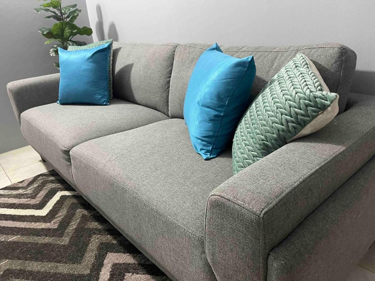 One Bedroom City Apartment Fully Ac With 24Hrs Security Kingston Exteriör bild